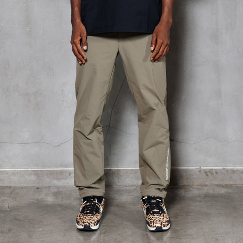 Tech Relax Tapered Pant