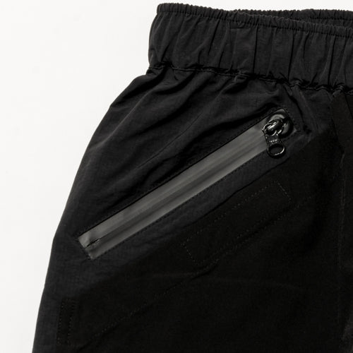 MULTIFUNCTIONAL SHORTS