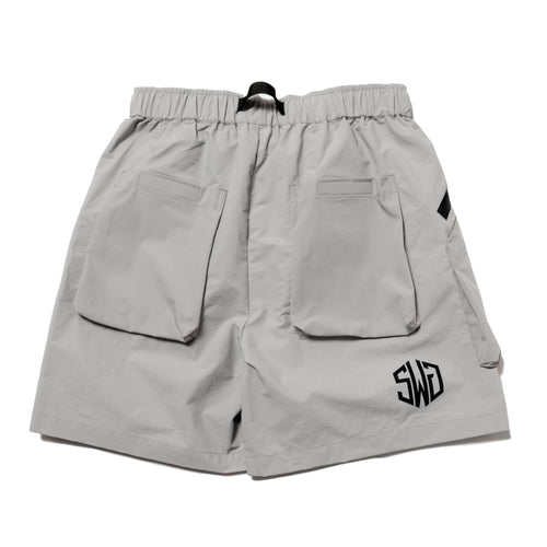 MULTIFUNCTIONAL SHORTS