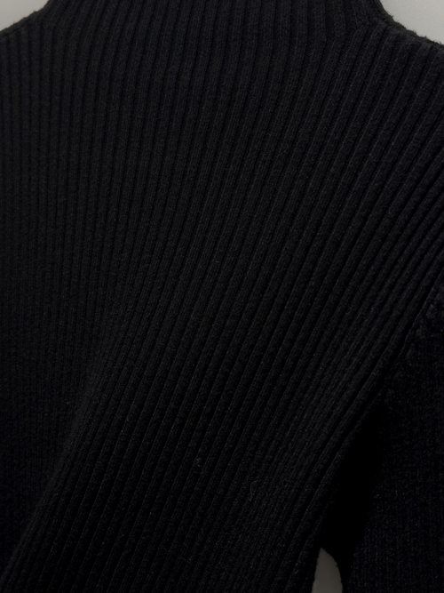 Ribbed half-neck knitwear