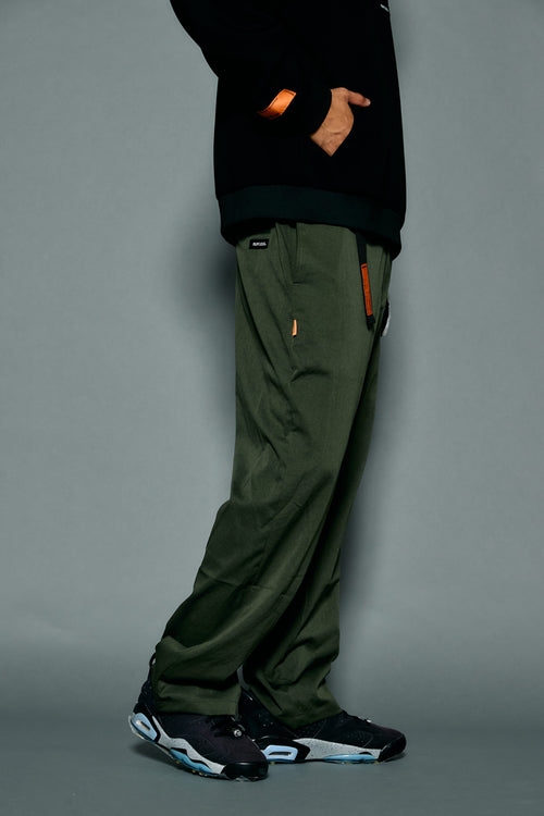 ADJUSTER STRETCH CHINO PANTS