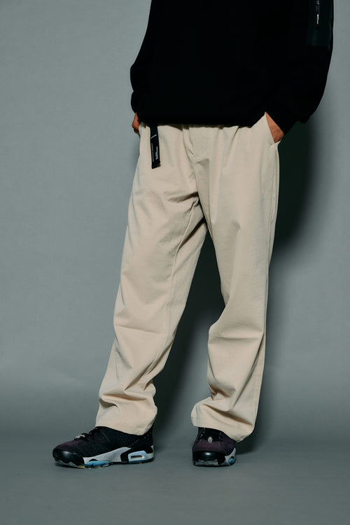 ADJUSTER STRETCH CHINO PANTS