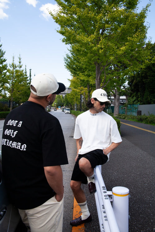 OLD ENGLISH LOGO SS MOCK NECK TEE