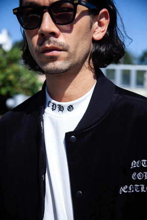 OLD ENGLISH LOGO SS MOCK NECK TEE