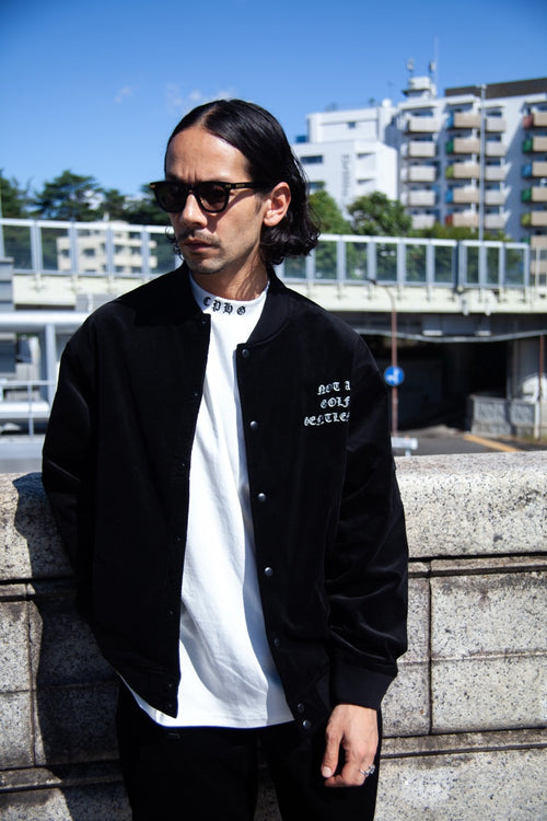 OLD ENGLISH LOGO SS MOCK NECK TEE