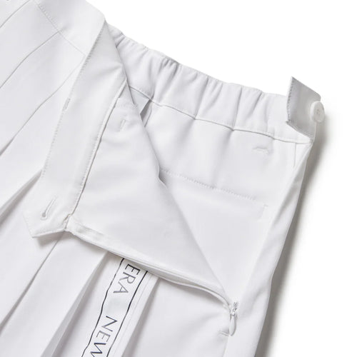 GFW PLEATS SK VERTICAL LOGO