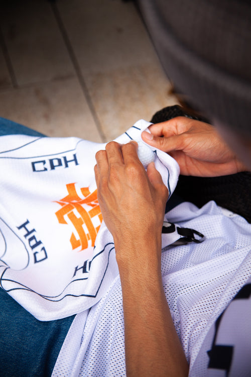 OVERLAP LOGO GOLF TOWEL