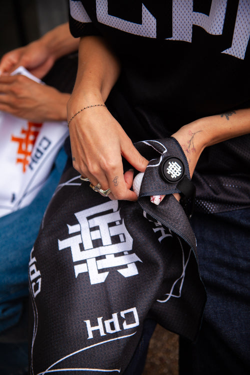 OVERLAP LOGO GOLF TOWEL