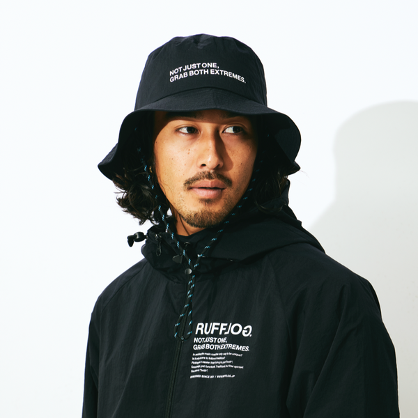 WATER REPELLENT BUCKET HAT BLACK