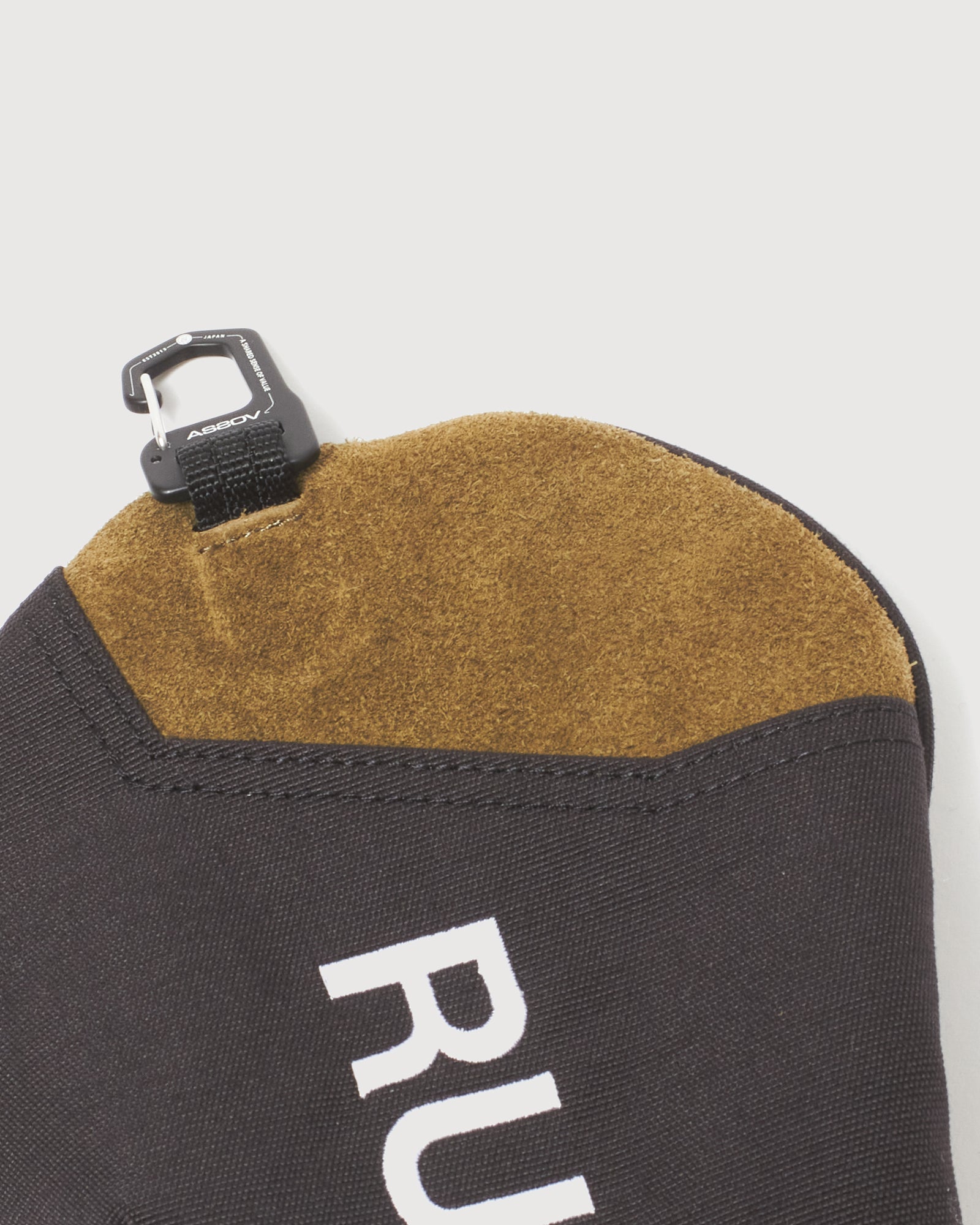 AS2OV×RUFFLOG HEAD COVER DR KHAKI/BLACK