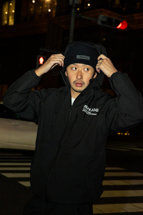 RUFFLOG WAPPEN KNIT BEANIE BLACK