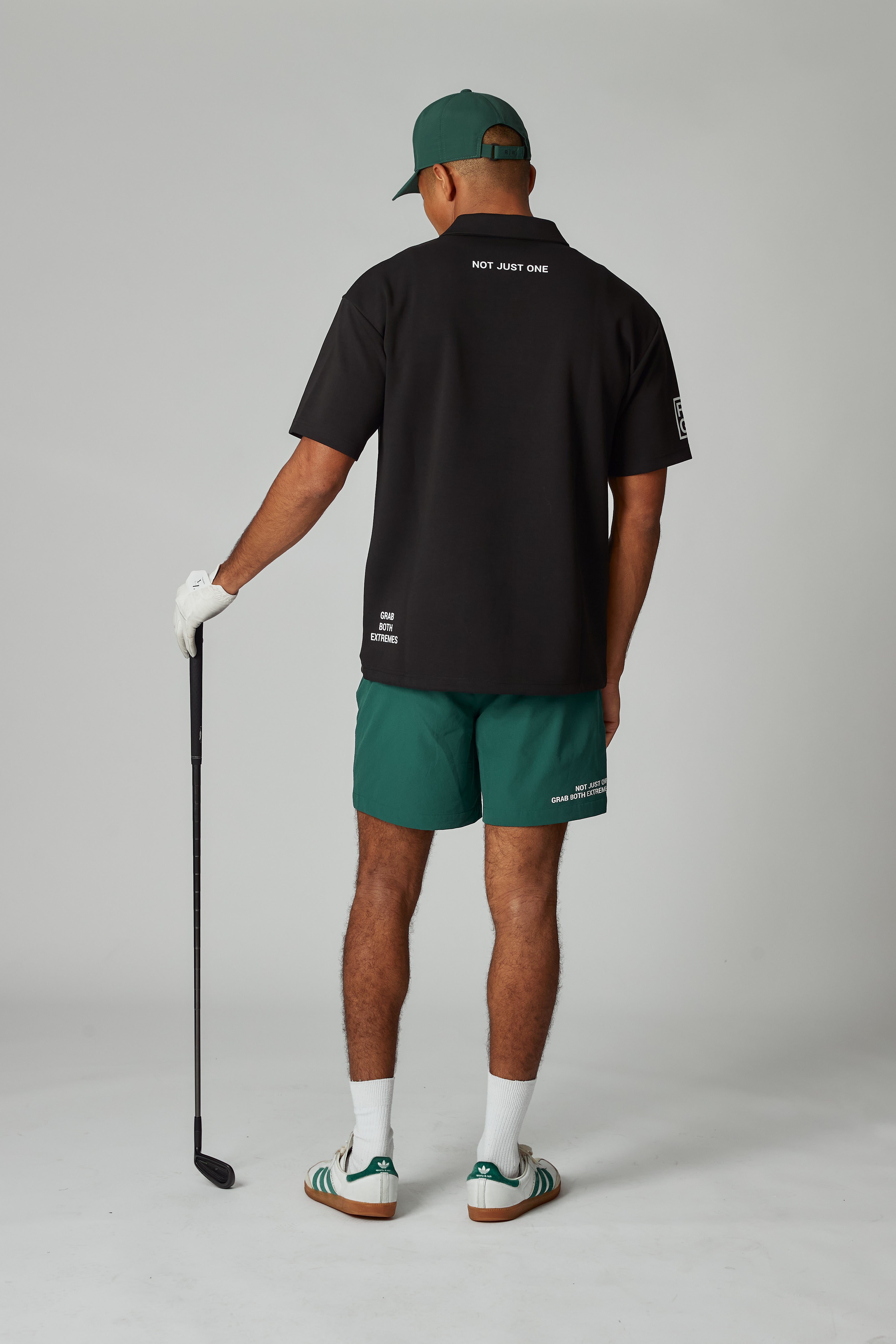 WARM R LOGO S/S POLO BLACK – RUFFLOG