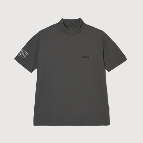 VERTICAL LOGO MOCK TEE CHARCOAL