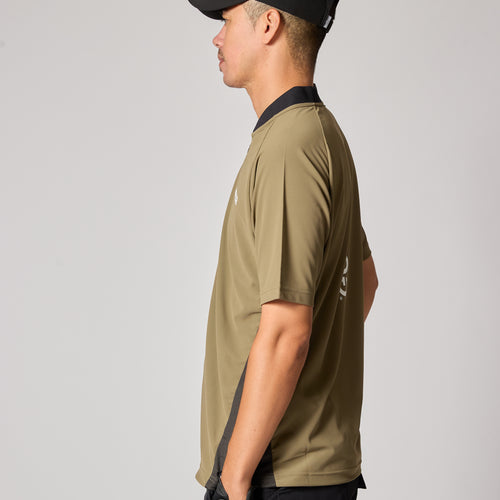 TC HENRY NECK KHAKI