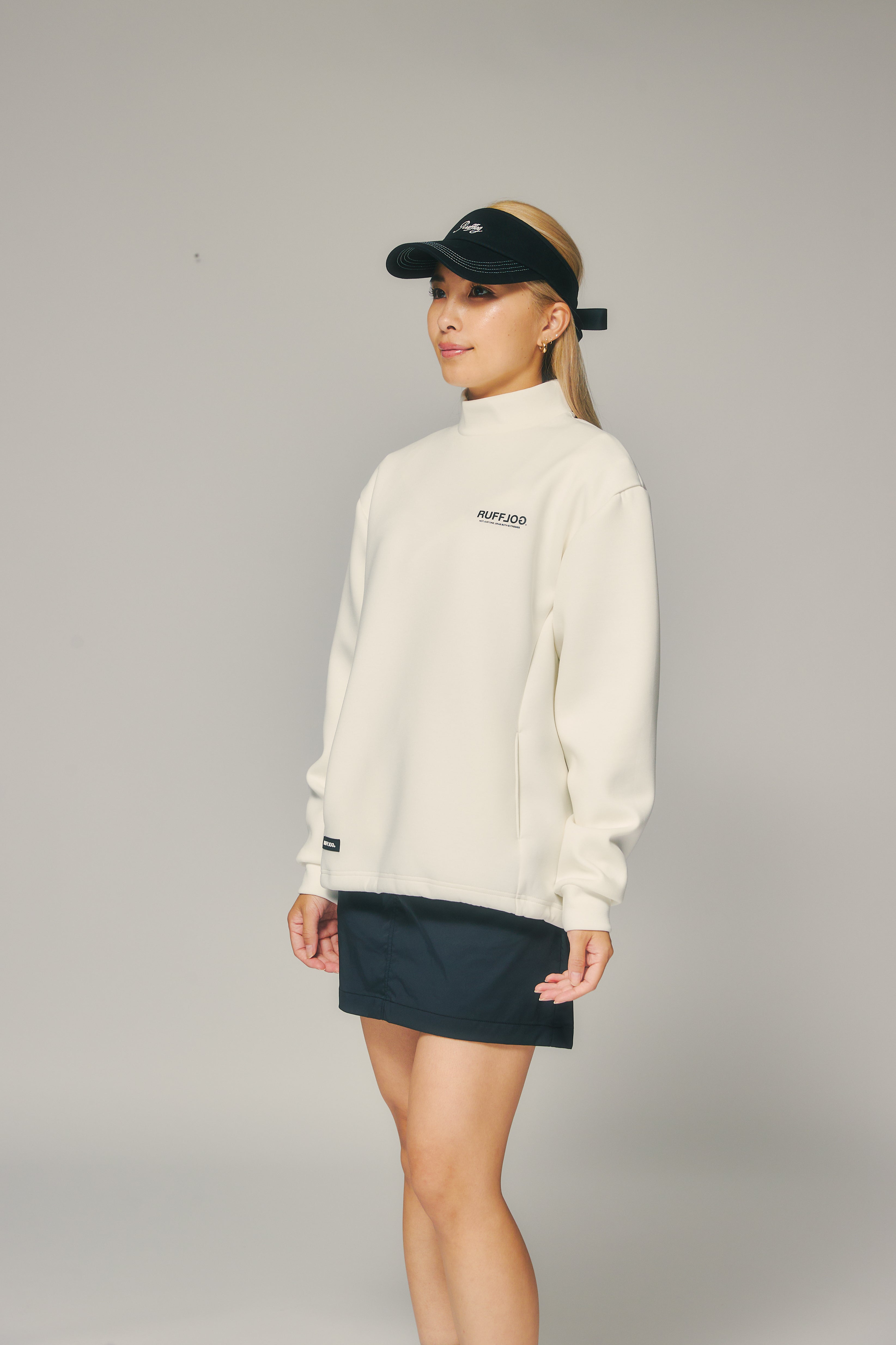 L/S BACK LOGO MOCK NECK WHITE – RUFFLOG
