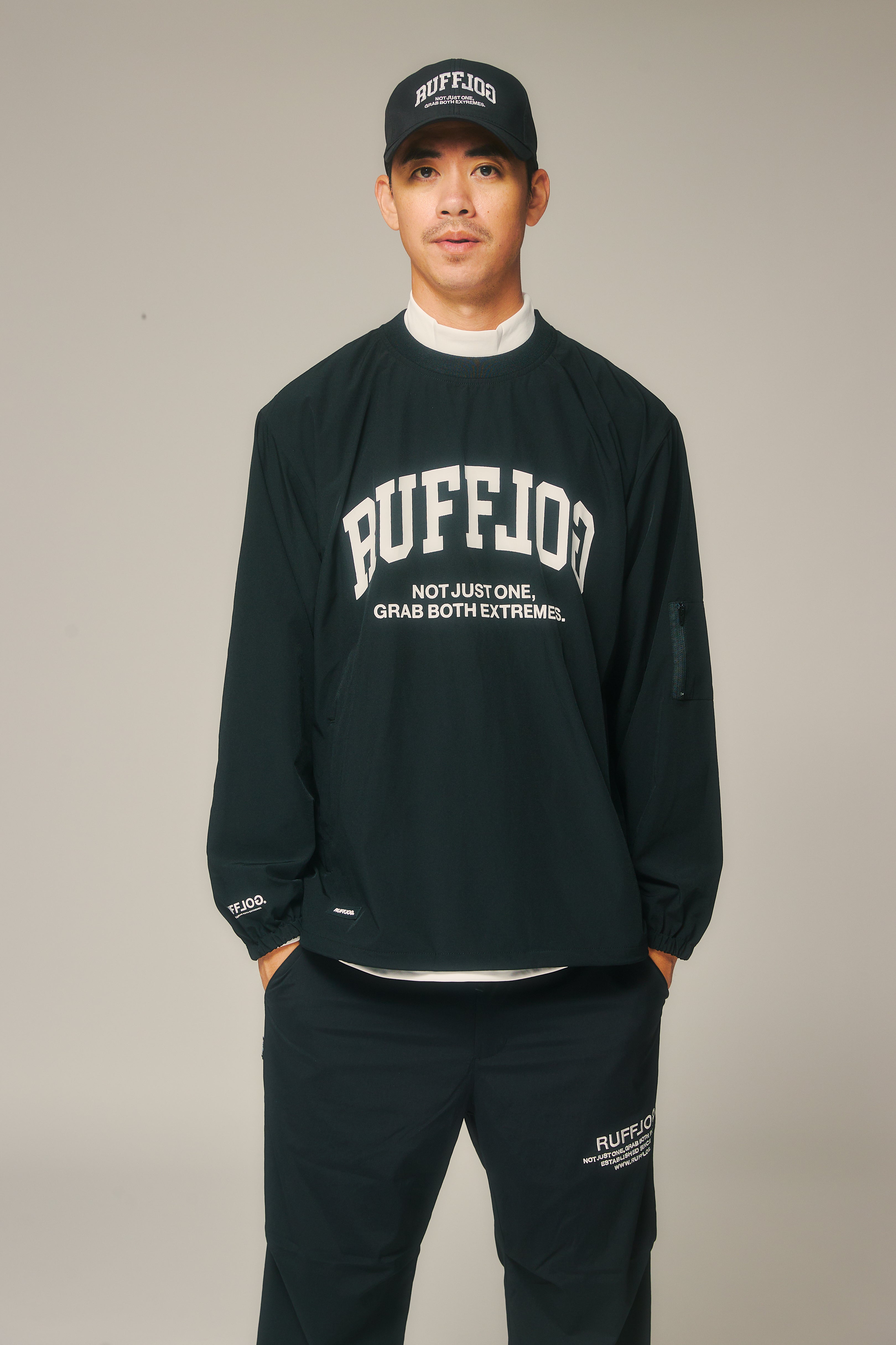 RUFFLOG ラフロッグ CREWNECK PISTE ブラック 完売品 CREWNECK PISTE BLACK – RUFFLOG