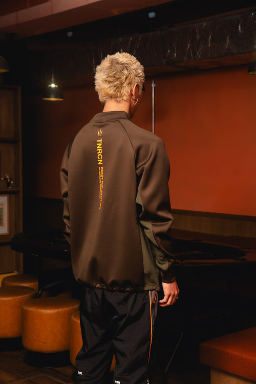 MOCK NECK L/S TEE KHAKI