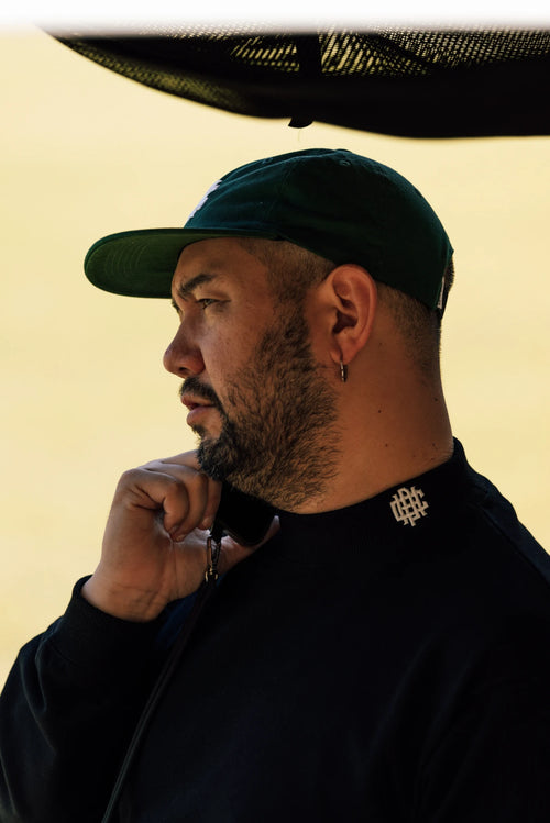 OVERLAP LOGO LS MOCK NECK TEE