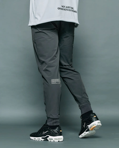 STRETCH SLIM TAPERED JOGGER PANTS