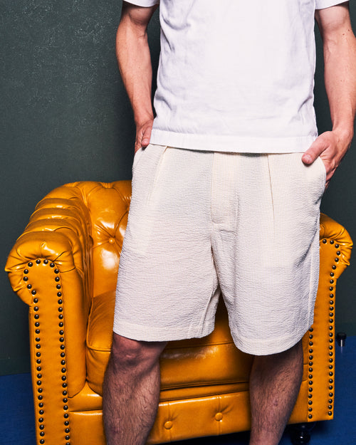PLEATS SHORTS BEIGE