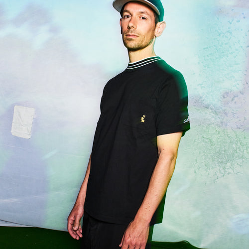 HIGH NECK POCKET T-SHIRT BLACK