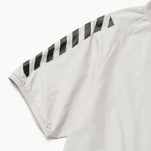 STRETCH NYLON SHORT SLEEVE