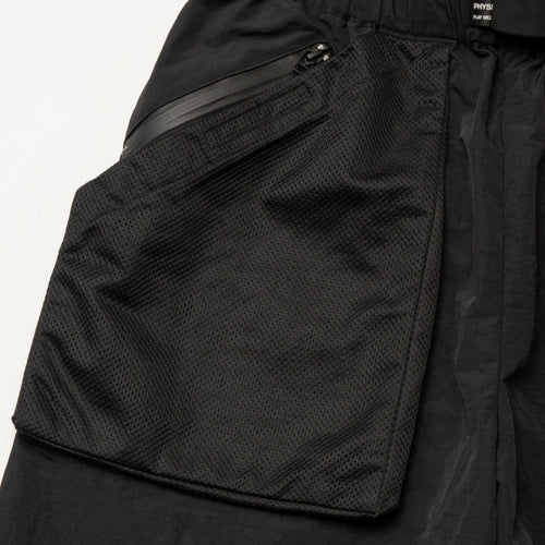 MULTIFUNCTIONAL SHORTS