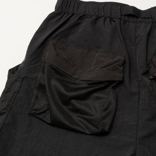 MULTIFUNCTIONAL SHORTS