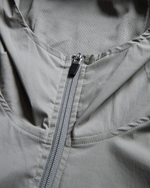 Stretch Nylon Fill-in Logo Anorak Gray Beige