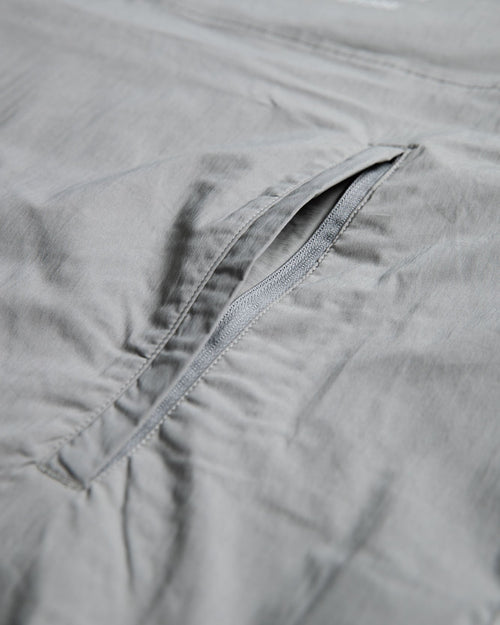 Stretch Nylon Fill-in Logo Anorak Gray Beige