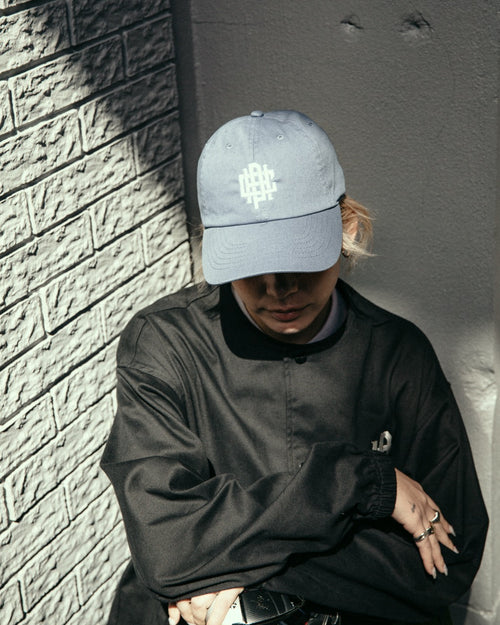 #OVERLAP LOGO NO COLLAR JACKET WM BLACK