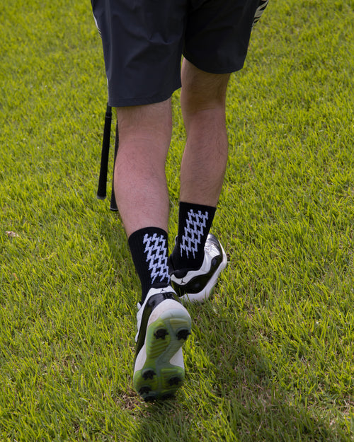 #THUNDER STRIPES 2PC SOCKS WHITE & BLACK