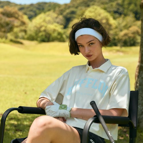 Sisterhood COLLEGE LOGO SHORT POLO WHITE