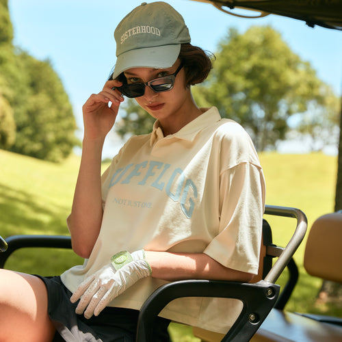 Sisterhood COLLEGE LOGO SHORT POLO WHITE