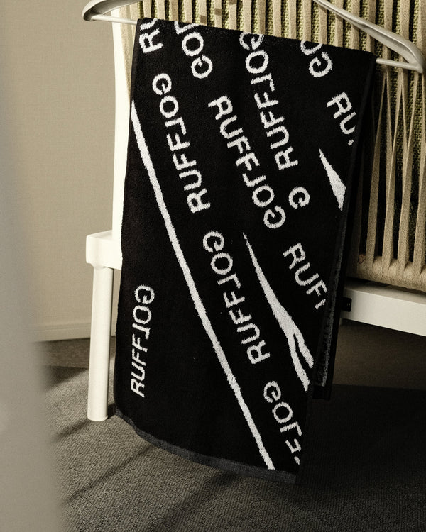 RUFFLOG FACE TOWEL BLACK