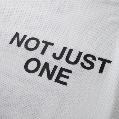 MESH SPONSORED MOCK TEE WHITE