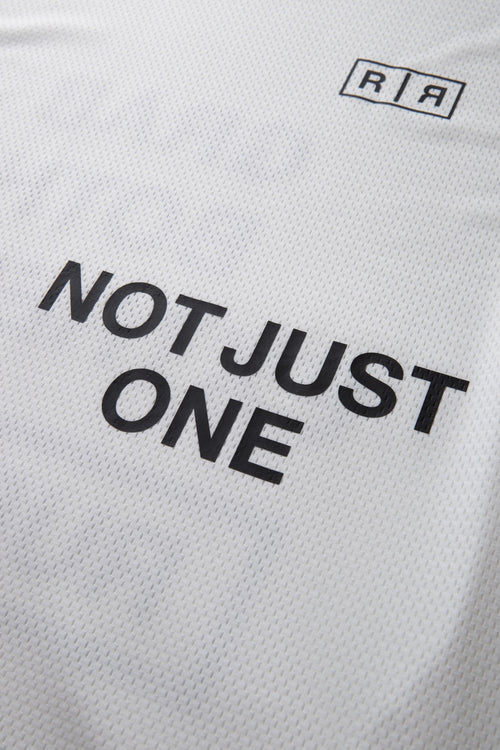 MESH SPONSORED MOCK TEE WHITE