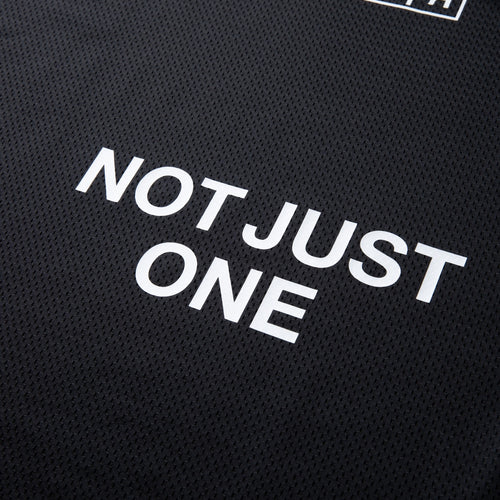 MESH SPONSORED MOCK TEE BLACK