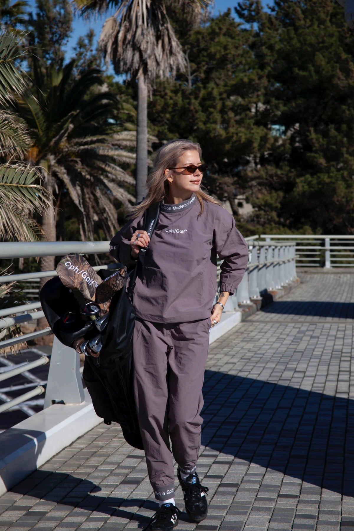 WOMEN] JACQUARD MOCK NECK WIND BREAKER｜若年層向けゴルフアパレル