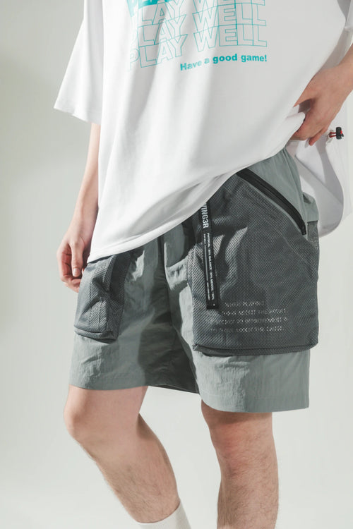 MULTIFUNCTIONAL SHORTS