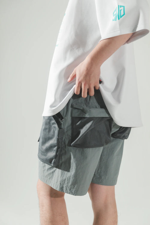 MULTIFUNCTIONAL SHORTS