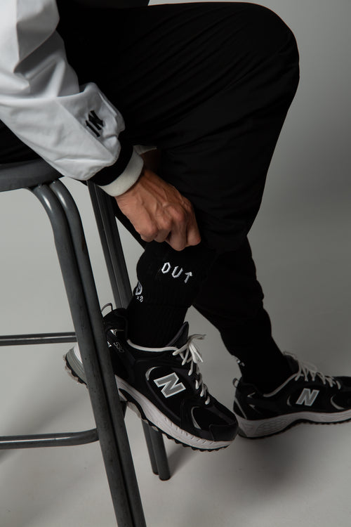#09×2 IN OUT 2PC SOCKS  Black&White