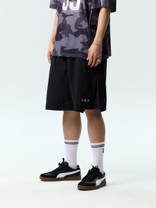 Side Ventilation Zip-Up Shorts